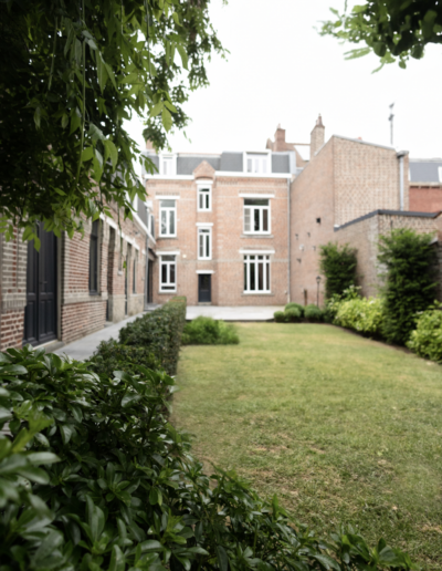 Cours intérieur locaux